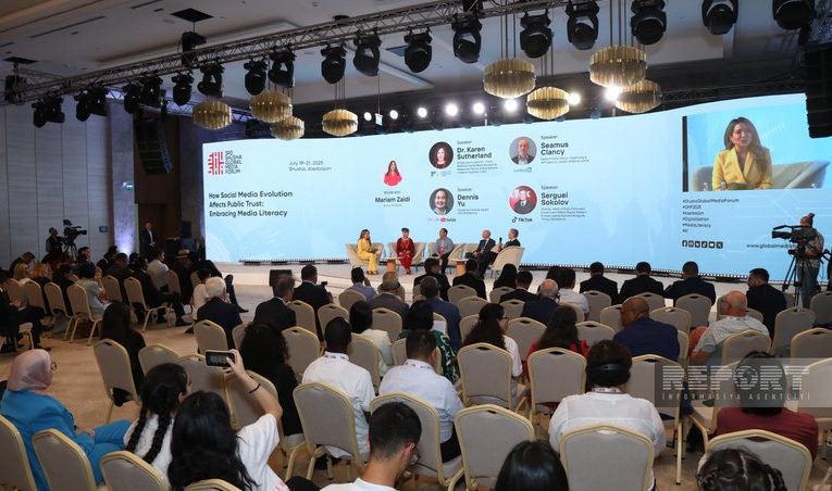 III Şuşa Qlobal Media Forumu çərçivəsində sosial şəbəkələrin ictimai rəyə təsiri müzakirə edilib