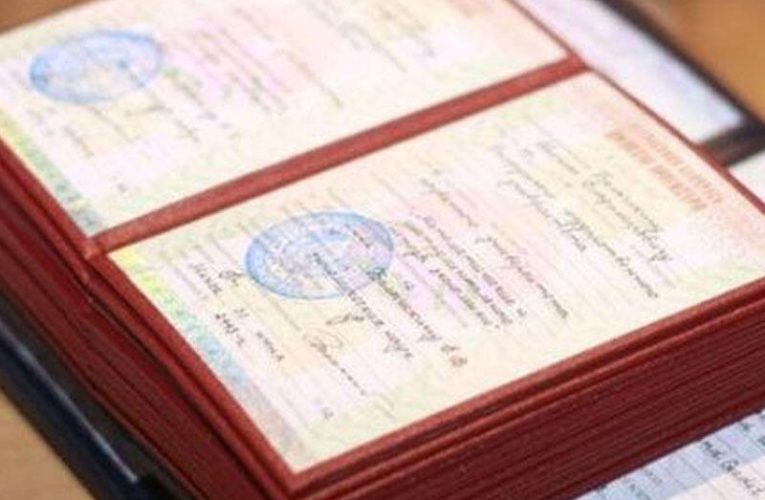 Agentlik 15 nəfərin sənədlərini geri qaytardı