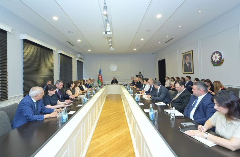 Yeni təhsil proqramları hazırlanır – Komissiyanın növbəti iclası
