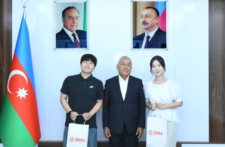 Rektor BMU-da təcrübə keçən koreyalı tələbələrlə görüşüb – FOTOLAR