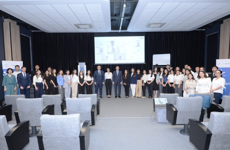 Nazir müavini “Maarifçi”lərlə görüşdü