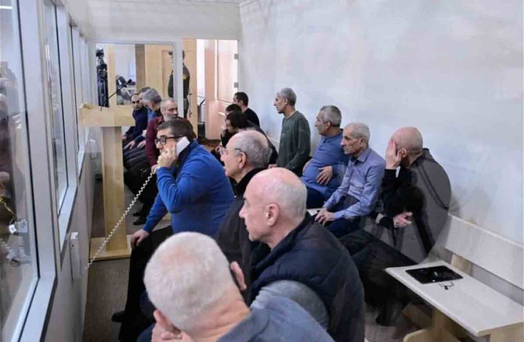 Bakıda Arayik və digərlərinin məhkəməsi davam edir
