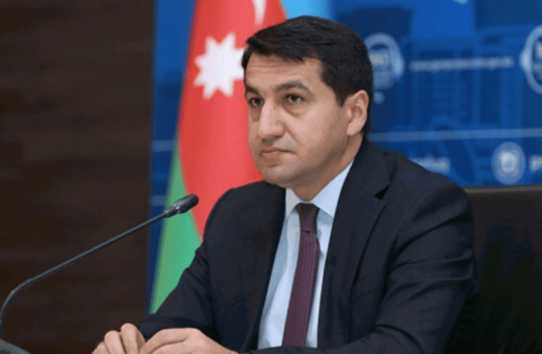 Danışıqlar bəzən ingilis, bəzən isə rus dilində aparıldı – Hikmət Hacıyev