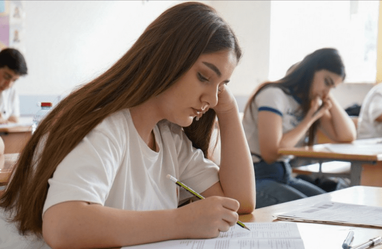 İmtahan qaydalarını pozan abituriyentlər istintaqa cəlb edilib – RƏSMİ