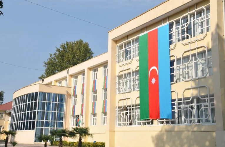 Dövlət universitetinin binası TƏMİR OLUNACAQ