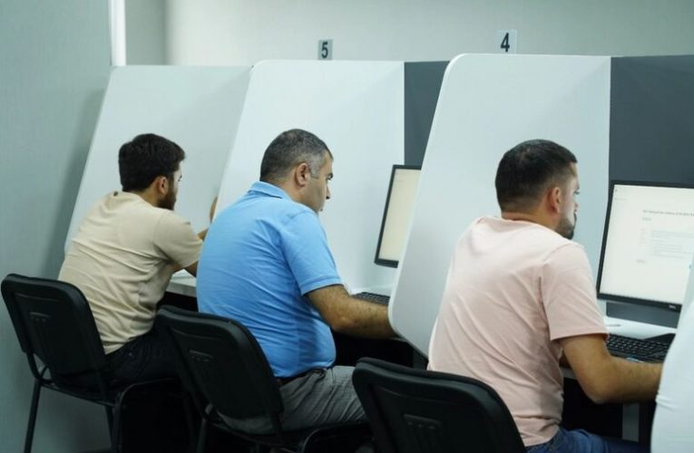 1151 taksi sürücüsü DİM-in imtahanından keçdi