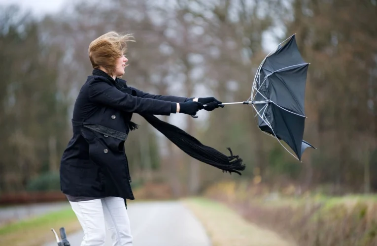 Bakıda külək əsir – FAKTİKİ HAVA