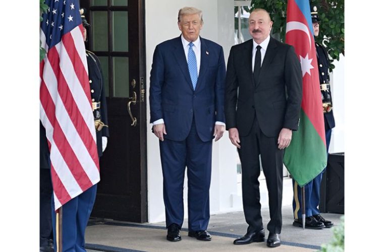 Aktual
                                                
                                                    12 Avqust 2025, 14:11                                                
                                            
                                            
                                                
Amerika-Azərbaycan münasibətlərində yeni səhifə açılır