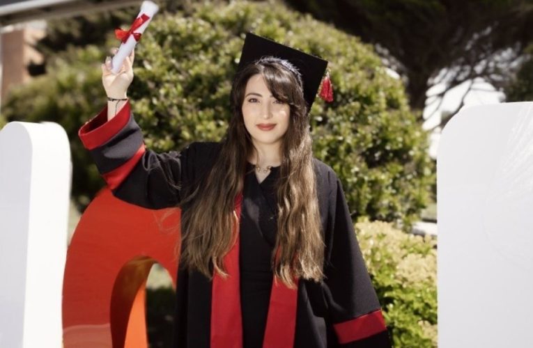 Təhsil
                                                
                                                    13 Avqust 2025, 17:25                                                
                                            
                                            
                                                
BMU məzunu Böyük Britaniyanın Edinburq Universitetində