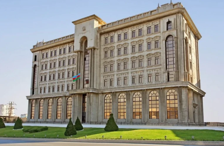 Baş katib İlham Əliyevi təbrik etdi