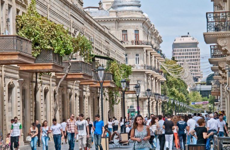 Azərbaycan əhalisi ilin əvvəlindən bu qədər artıb