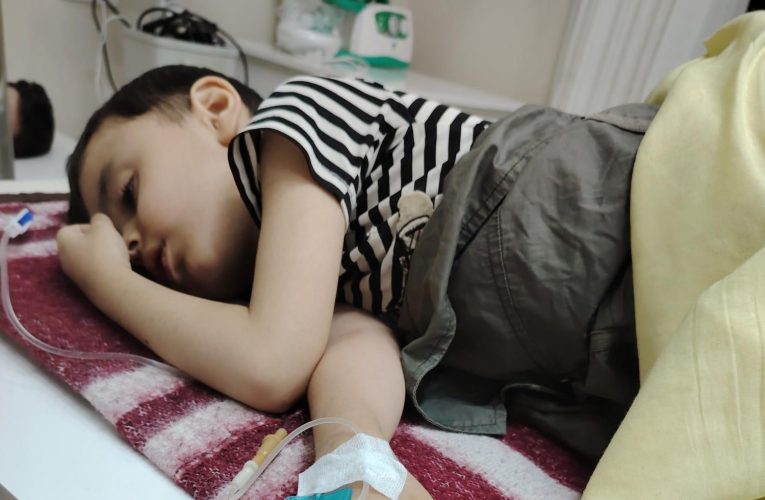 Nihatın həyatı sizin əlinizdədir: Anası yardım gözləyir!