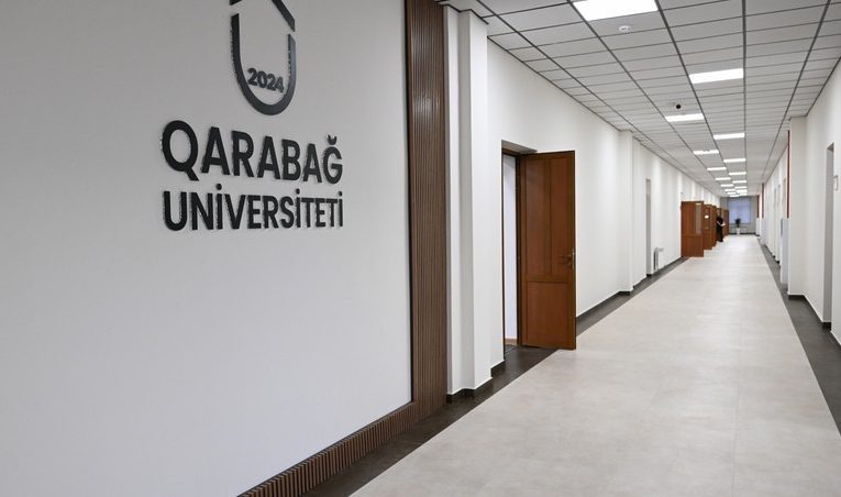 Növbəti tədris ilində Qarabağ Universitetində rus və ingilis bölmələrinə qəbul aparılmayacaq