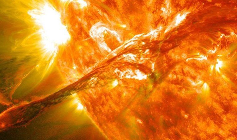 Günəşdə güclü plazma emissiyası baş verib