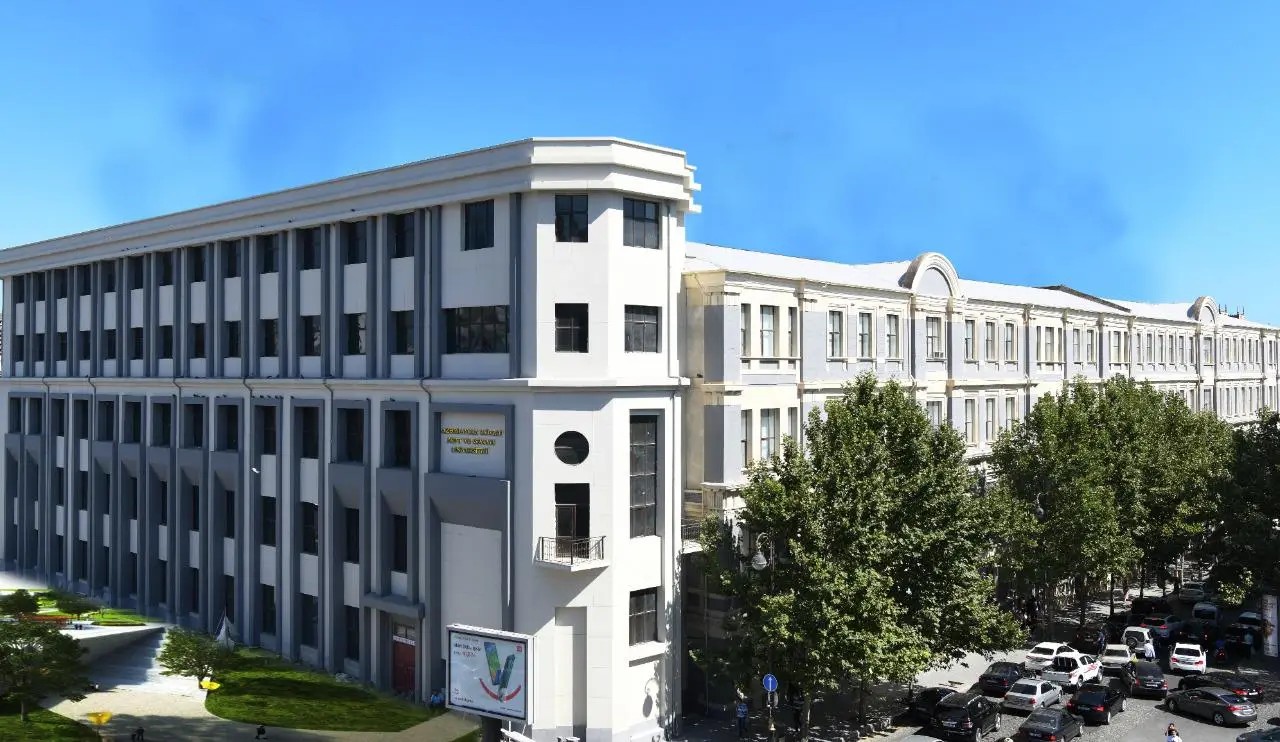 Bu universitetdə bakalavr qəbulu 10% azaldılıb – RƏSMİ