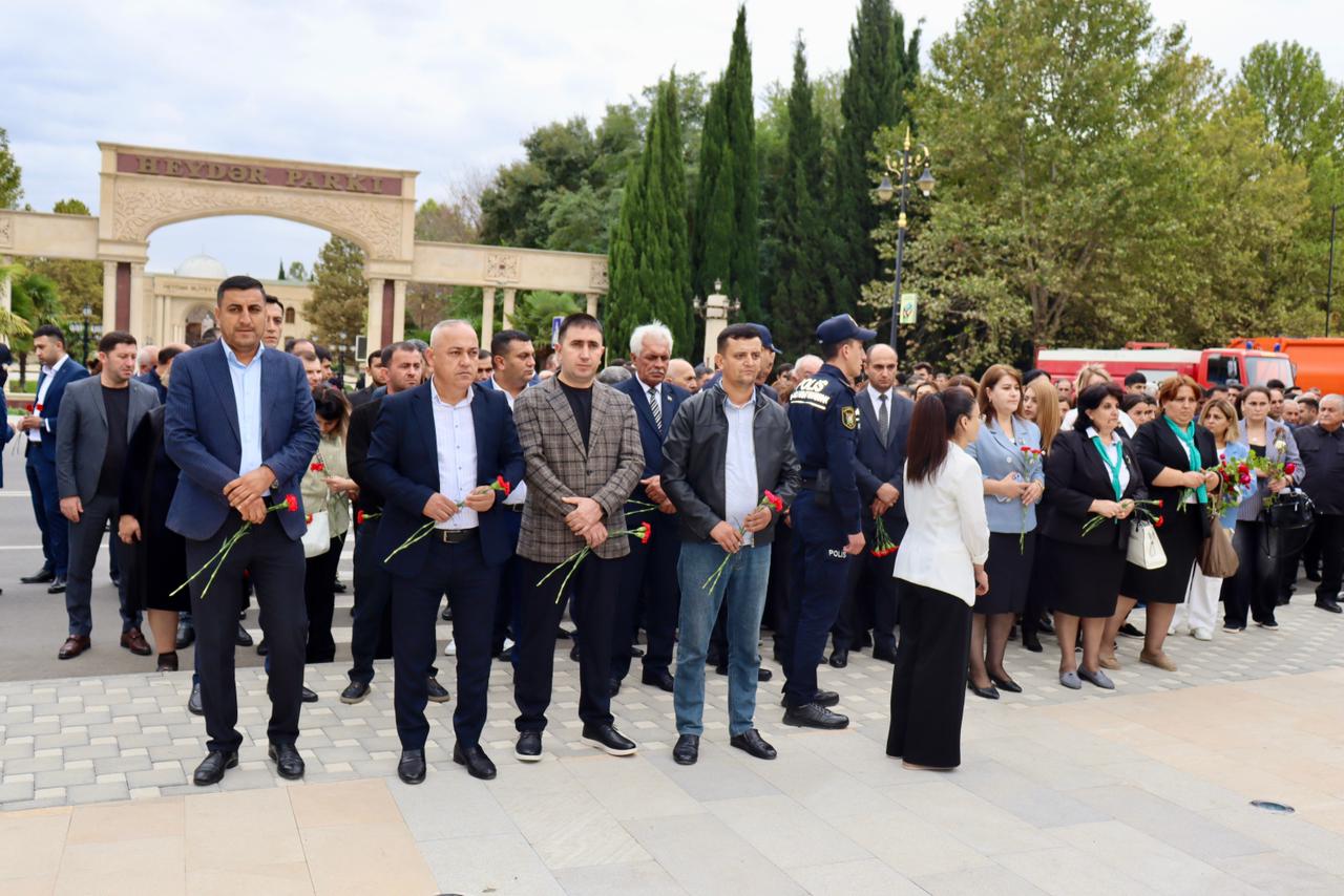 Aktual
                                                
                                                    27 Sentyabr 2025, 12:20                                                
                                            
                                            
                                                
Samuxda “Anım günü”nə həsr olunmuş ümumrayon tədbiri – FOTOLAR