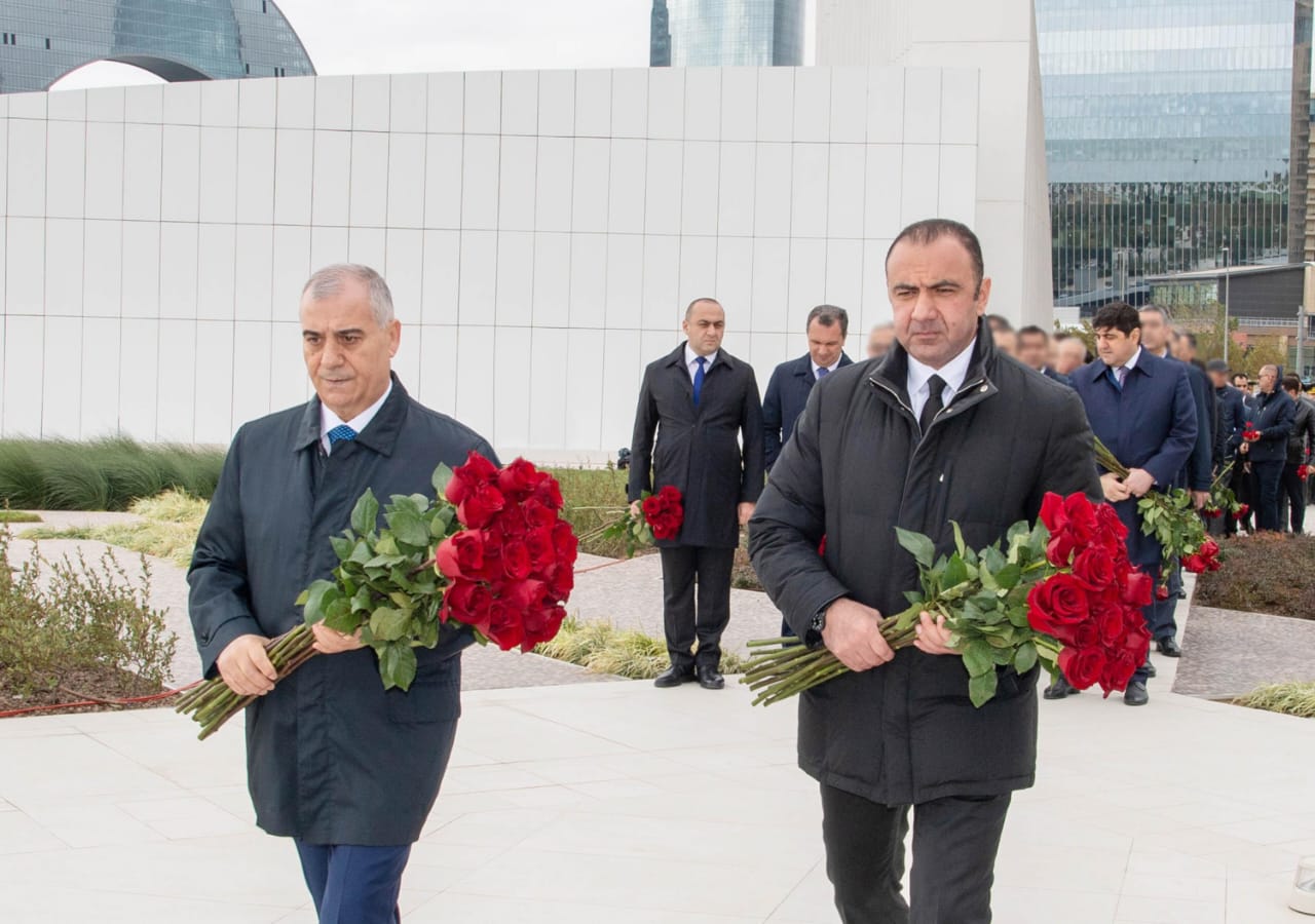 Əli Nağıyev və Orxan Sultanov Zəfər parkında