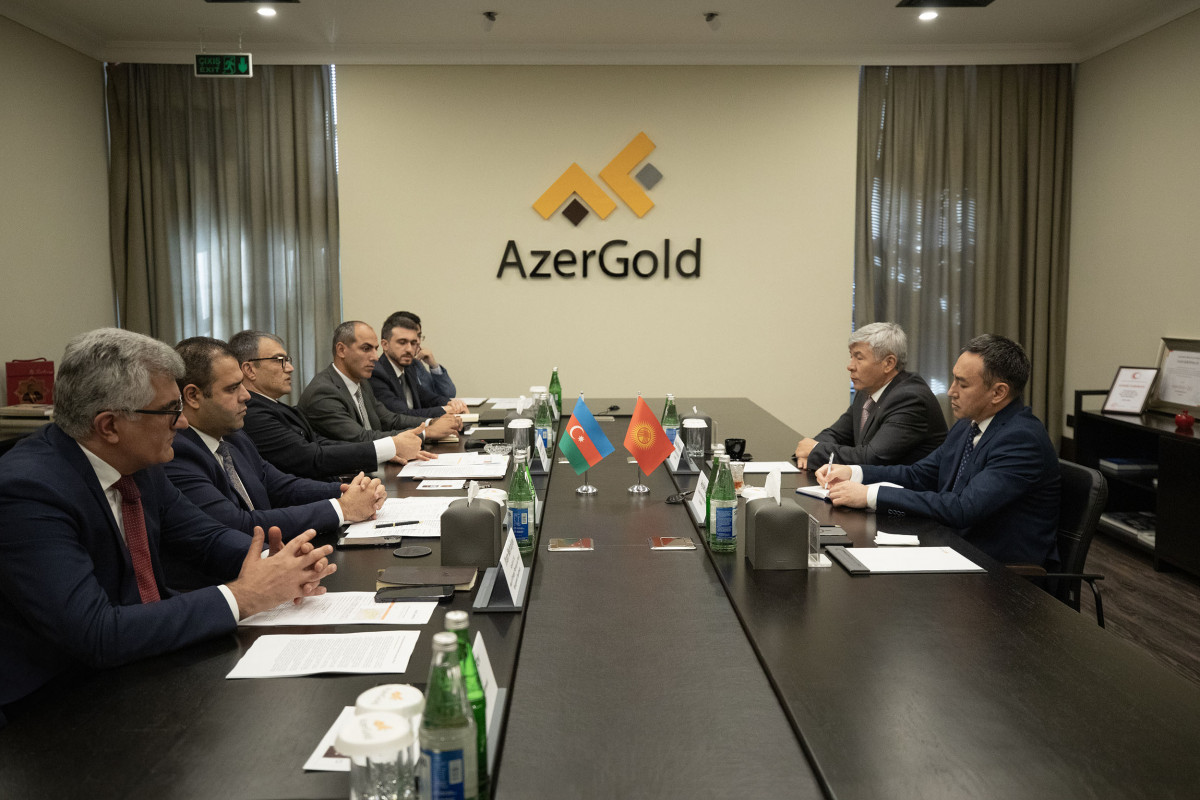 Zakir İbrahimov Qırğızıstanın ölkəmizdəki səfiri ilə görüşdü