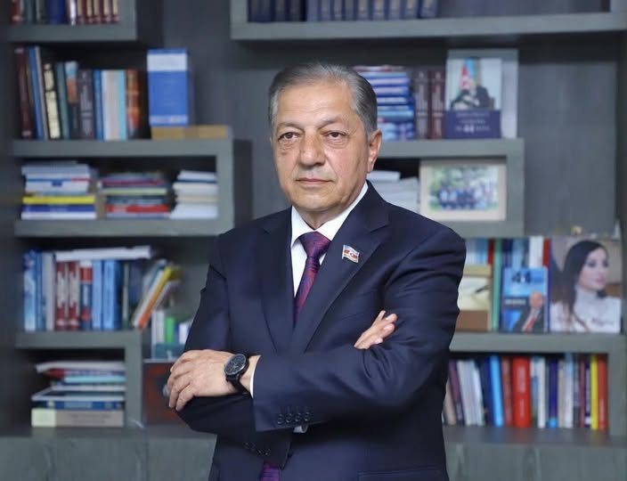 Tərcümə mədəniyyətlərarası körpüdür