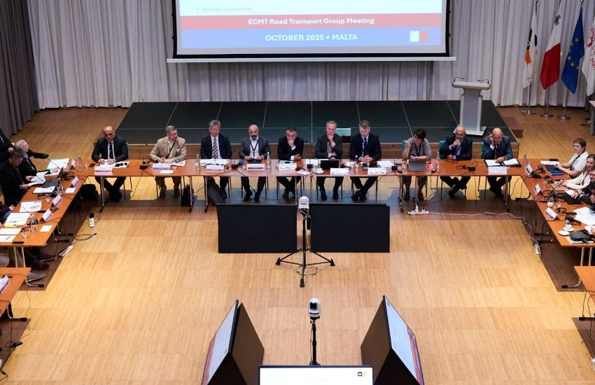 Aktual
                                                
                                                    9 Oktyabr 2025, 16:05                                                
                                            
                                            
                                                
Azərbaycan Yol Nəqliyyatı Qrupunun iclasında təmsil olunub