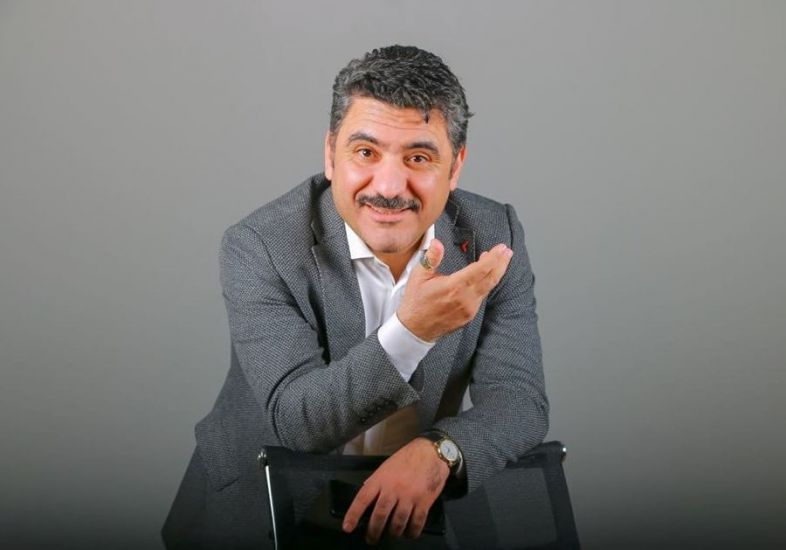 Sənət, İdman və savadsızlıq