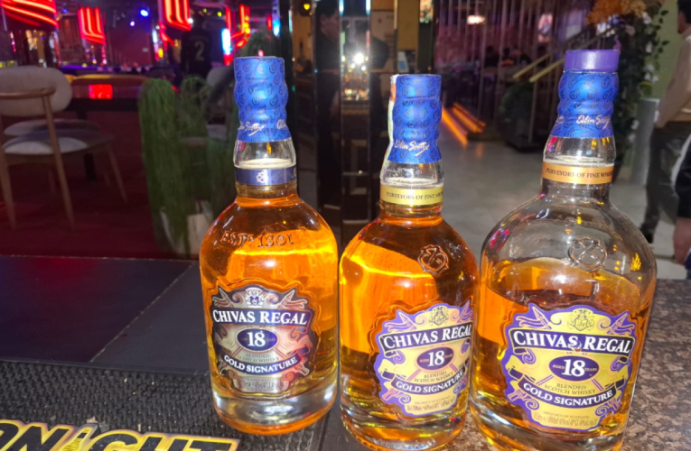 Məşhur meyxanaçının restoranında saxta içkilər verilirmiş – FOTO