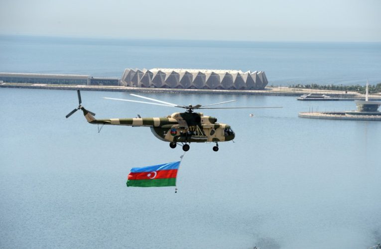 Göylərdə Azərbaycan imzası – Hərbi hava qüvvələri günüdür