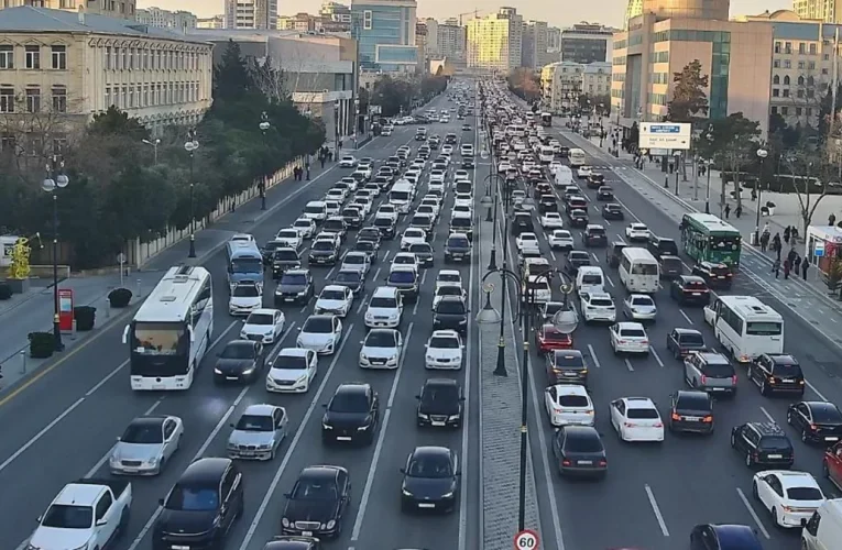 Paytaxtda sıxlıq olan küçələrin SİYAHISI