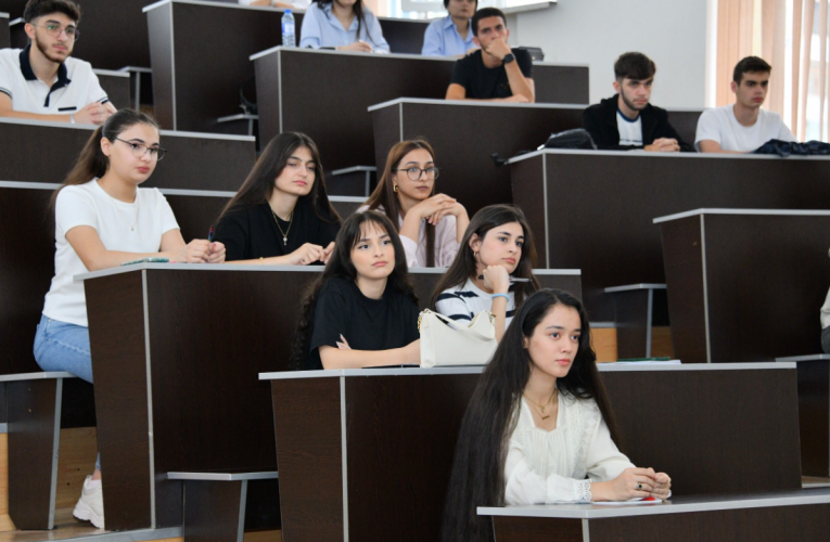 Bəzi ixtisaslar universitetlərdən alınıb institutlara köçürülməlidir