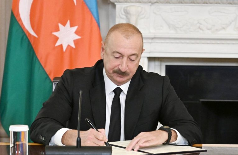 Prezident investisiyaların dövlət tərəfindən alınmasını təsdiqlədi