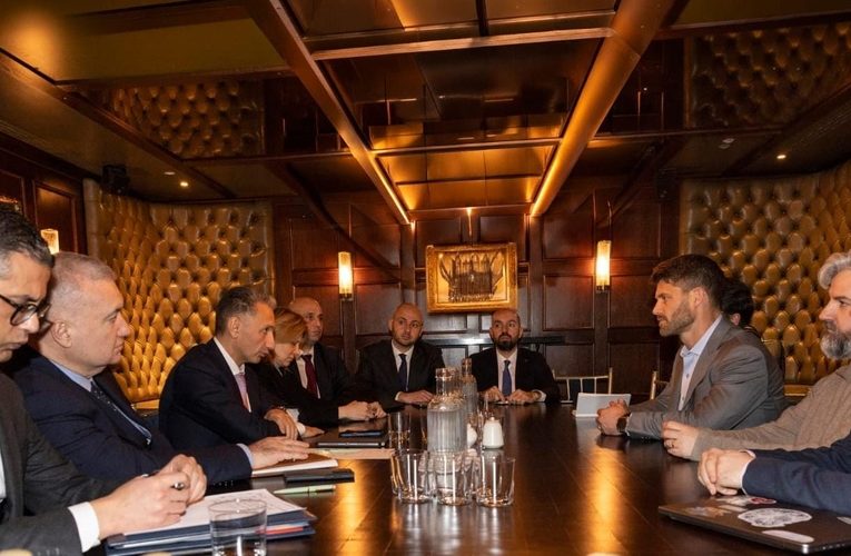 Aktual
                                                
                                                    Bu gün, 10:56                                                
                                            
                                            
                                                
Rəşad Nəbiyev “ScaleAI” nümayəndələri ilə görüşdü