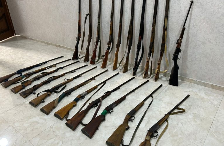 Polis xeyli silah-sursat topladı