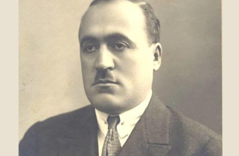 Kitablar səltənətinin inciləri: “Qılınc və qələm”