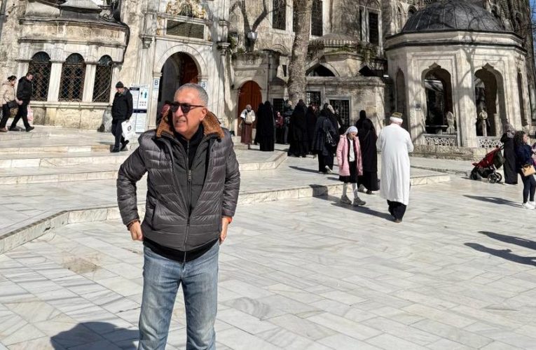 Eyüpsultanda Ramazan səhəri: Xalçaların udduğu addım səsləri – FOTOLAR