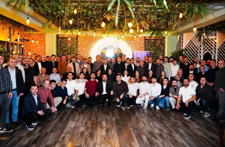 Aktual
                                                
                                                    Bu gün, 19:05                                                
                                            
                                            
                                                
Bakıda ziyalılar və sahibkarların iştirakı ilə iftar süfrəsi 