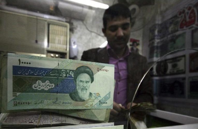 Minimum əmək haqqı 60%-dən çox artırılıb