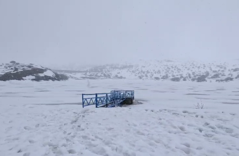 Naxçıvana qar yağır