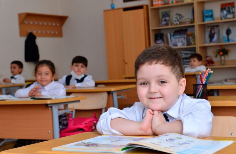 I sinfə qəbulda prioritet tətbiq olunacaq məktəblərin SİYAHISI