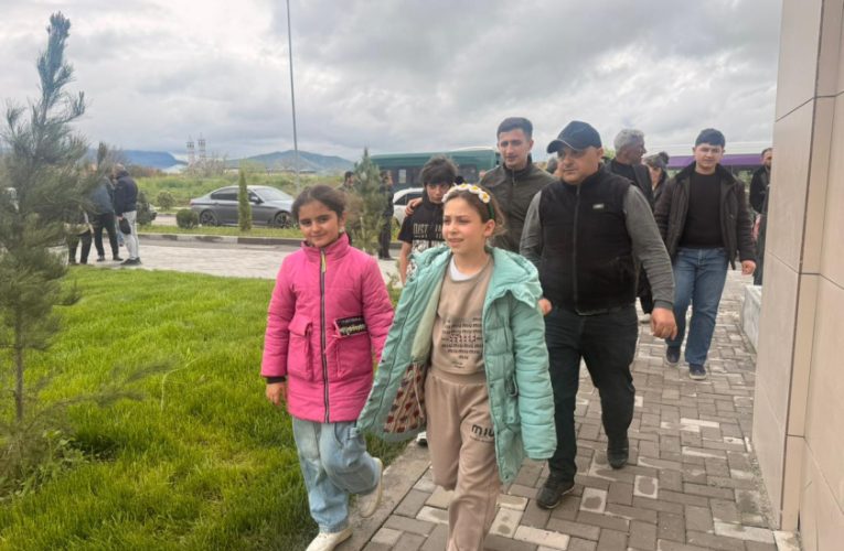 Həsrət bitdi: 332 nəfər Ağdama köçürüldü