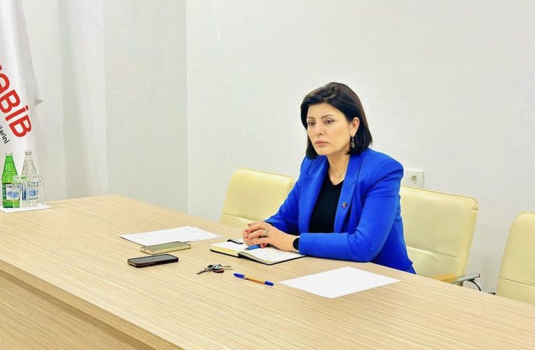  Səkinə Sadıxovada işdən çıxarıldı