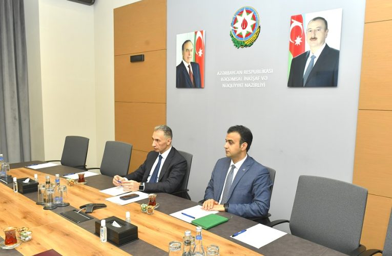 Aktual
                                                
                                                    Bu gün, 13:04                                                
                                            
                                            
                                                
Rəşad Nəbiyev V "Yüksəliş" müsabiqəsinin qalibləri ilə görüşdü