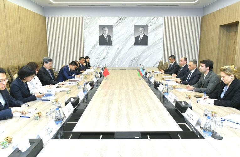 Aktual
                                                
                                                    Bu gün, 16:02                                                
                                            
                                            
                                                
Rəşad Nəbiyev çinli nazirlə görüşdü