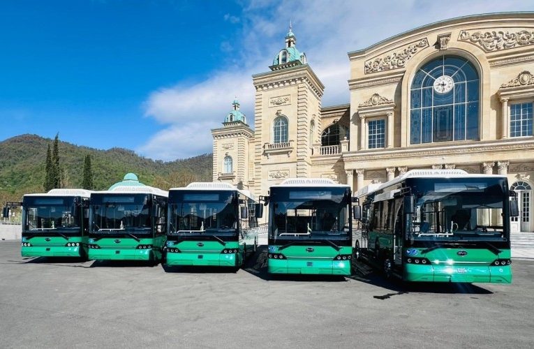 Azərbaycandan Ukraynaya növbəti yardım – Avtobuslar verildi