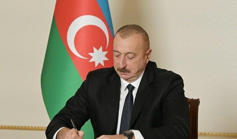 İlham Əliyev Kamayevi “Şöhrət” ordeni ilə təltif etdi