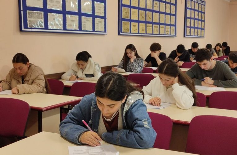 Aktual
                                                
                                                    4 May 2026, 15:38                                                
                                            
                                            
                                                
Orta məktəb şagirdləri GDU-nun təşkil etdiyi fənn olimpiadasında – FOTO