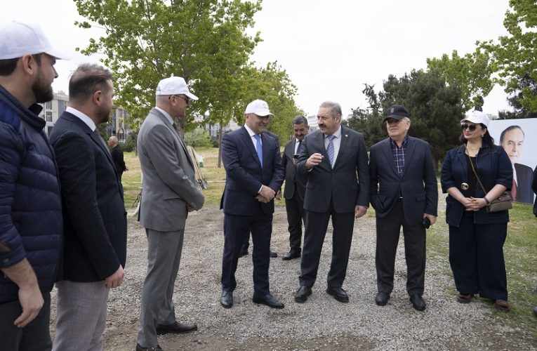 Aktual
                                                
                                                    Bu gün, 15:10                                                
                                            
                                            
                                                
Bakı Sağlamlıq Mərkəzinin kollektivi ağacəkmə aksiyasında – FOTO