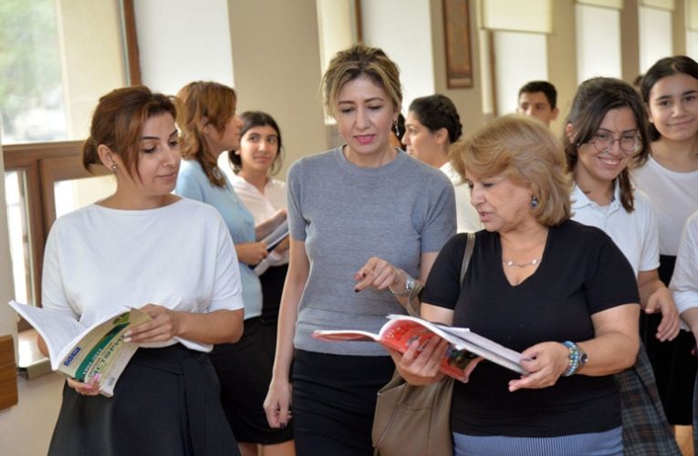Şagirdlərin az bal toplamasının səbəbini müəllimlərdə gördü