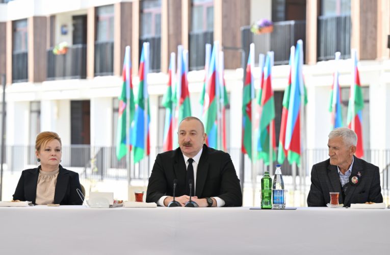 Heydər Əliyevin Azərbaycan tarixində rolu danılmazdır – Prezident