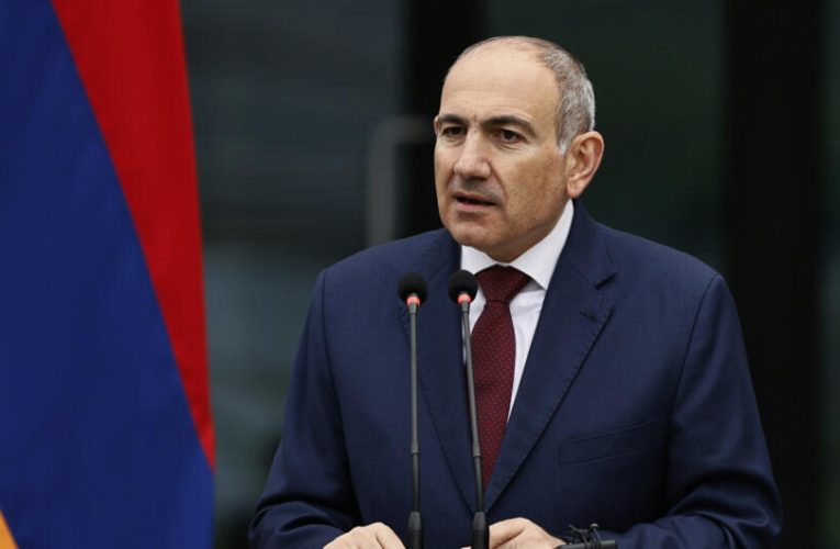 Paşinyan bu məsələlərlə bağlı referendum istəmir