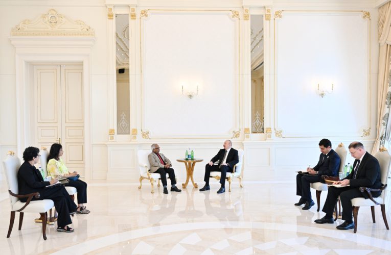İlham Əliyev Mavriki Prezidenti ilə görüşüb